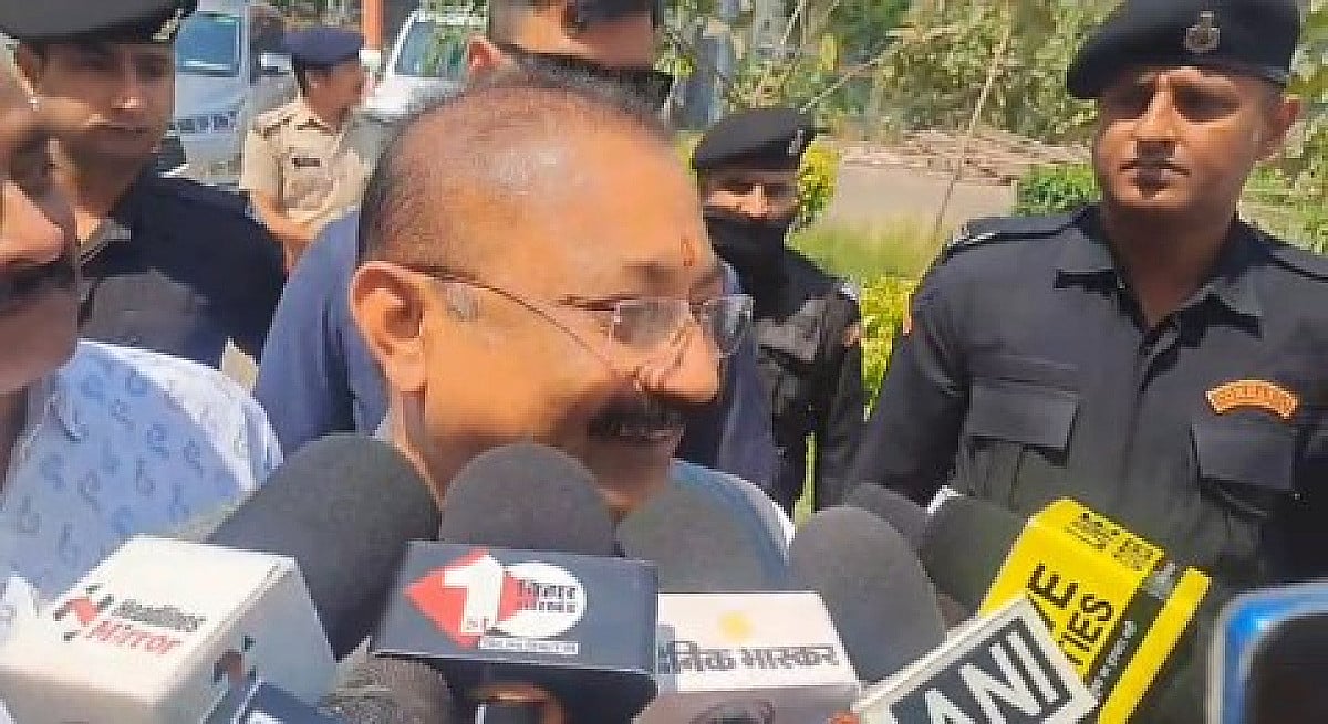 मंत्री से प्रोफेसर बने अशोक चौधरी का सपना हुआ पूरा, पटना के AN कॉलेज में छात्रों को पढ़ाया