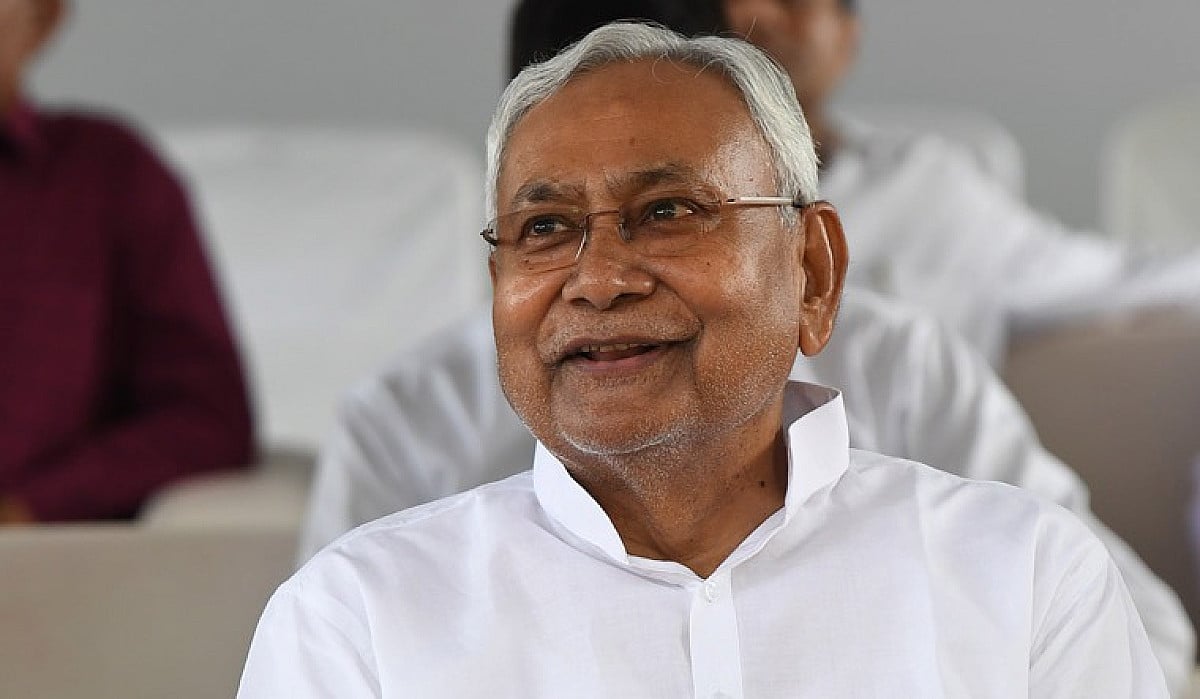 Bihar Polittics : बदलती बिहार की राजनीति: कुर्सी छोड़ने से पहले नीतीश कुमार की 24 दिनों में 38 सभाओं का क्या है मतलब?