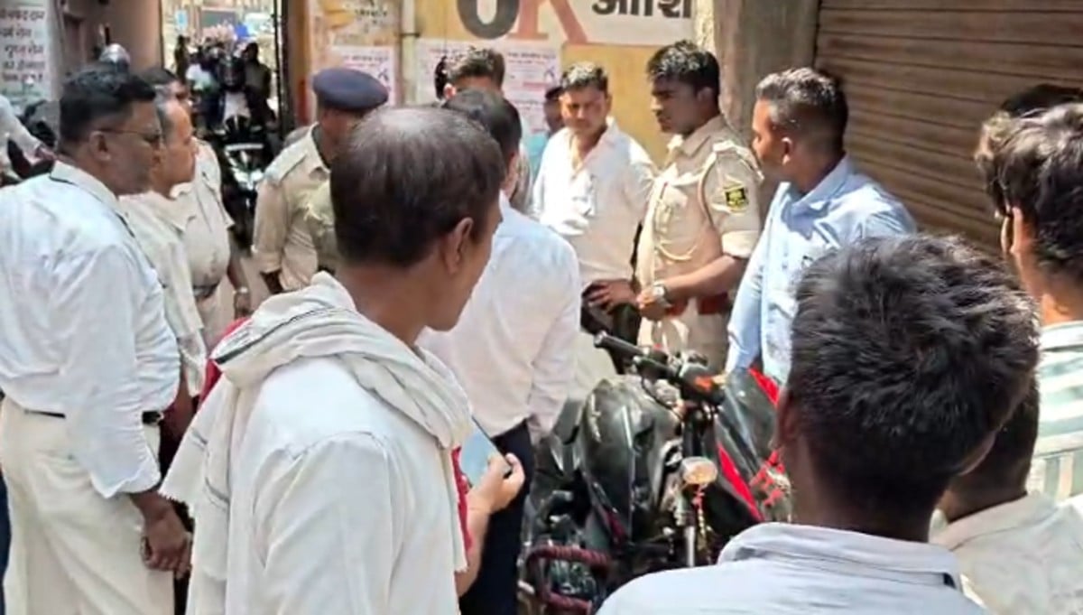 ज्वेलर्स स्टाफ की बहादुरी ने बचाई लूट, नालंदा के बिहार शरीफ में वारदात नाकाम