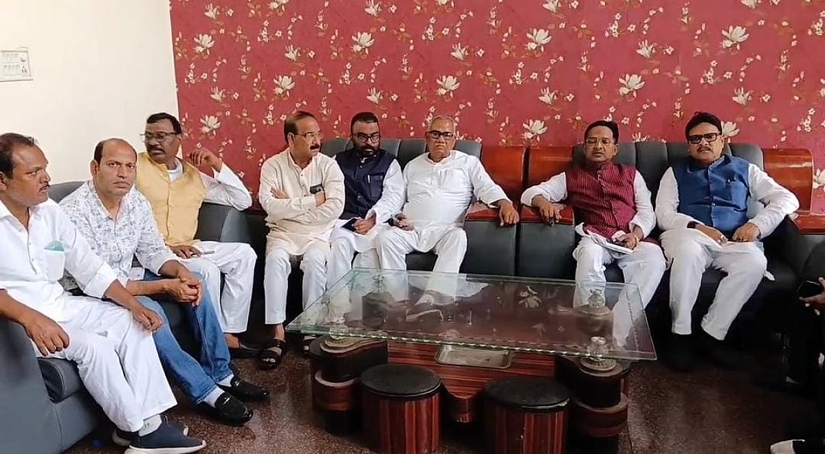 कांग्रेस कमेटी का रामनवमी जुलूस पथराव को लेकर धनबाद दौरा, सांसद ढुल्लू महतो पर लगाया गंभीर आरोप