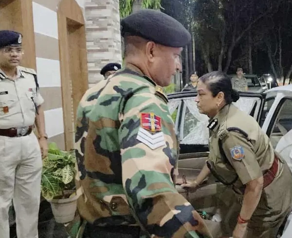 Breaking : डीजीपी तदाशा मिश्रा पहुंची हज़ारीबाग, मासूम निर्भया केस को देख रहे अधिकारीयों के साथ अहम बैठक