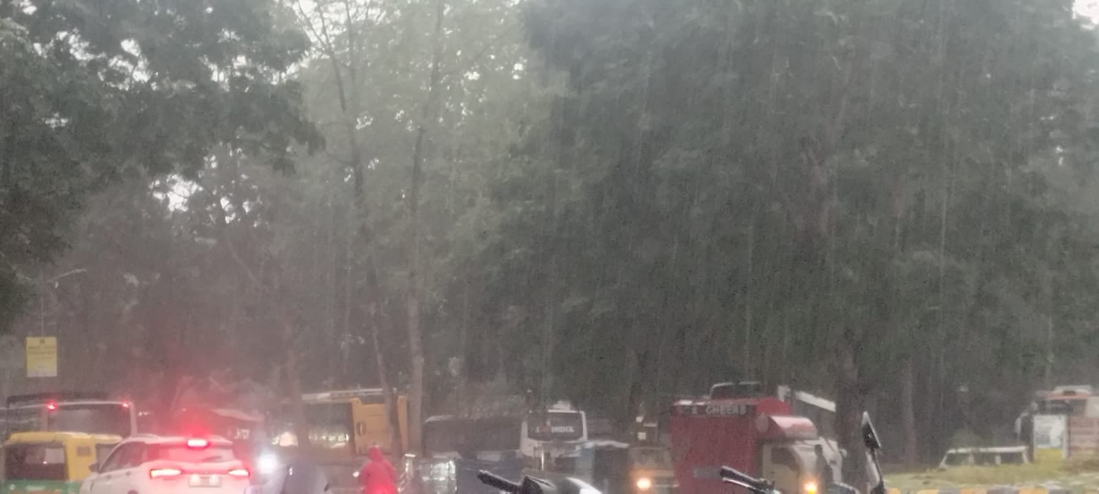 Jamshedpur weather update: झमाझम बारिश से बदला मौसम का मिजाज, गर्मी से मिली राहत