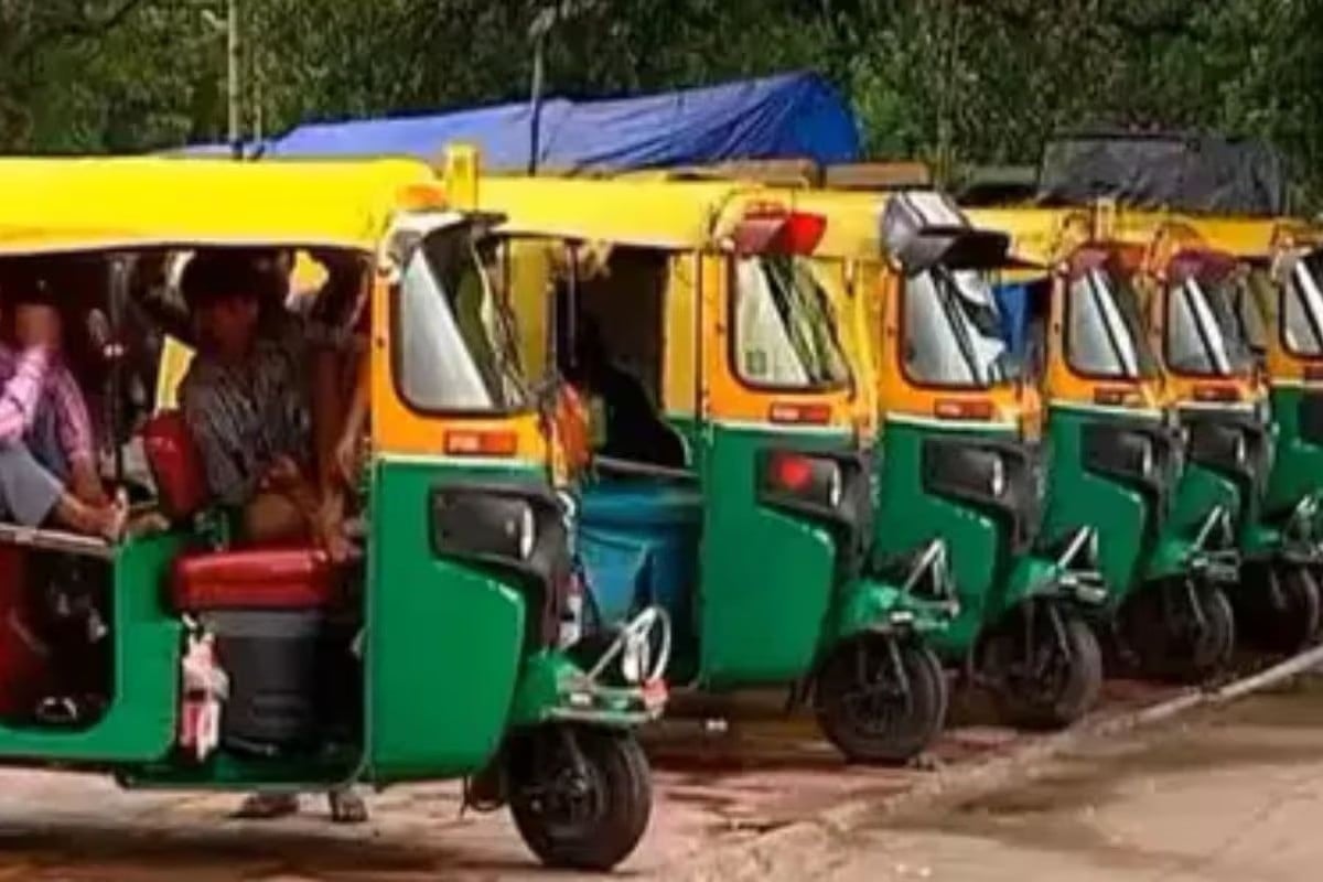 कल रांची में थम सकती है ऑटो की रफ्तार ! पार्किंग शुल्क के खिलाफ चालकों का बड़ा प्रदर्शन
