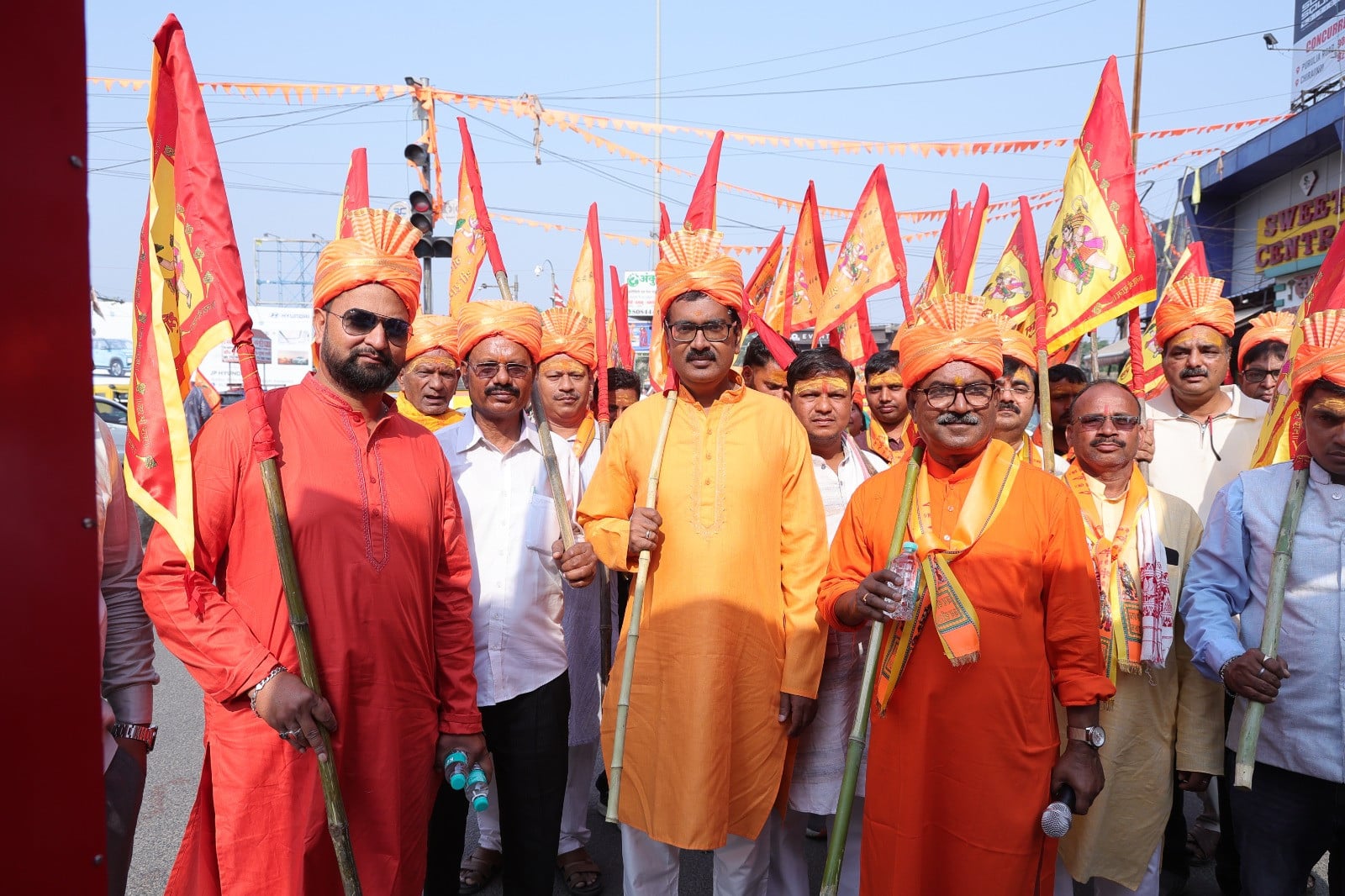 चतरा से रांची तक आस्था का उत्सव, संकटमोचन धाम मंदिर के रथ यात्रा में दिखी सौहार्द की झलक