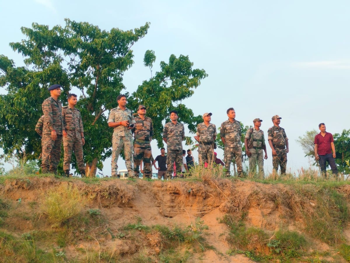 बहरागोड़ा में तीसरे बम को नष्ट करने की कार्रवाई शुरू,सेना की टीम ने किया निरीक्षण