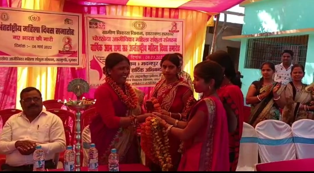 International Women's Day : "दहेज जैसी कुरीतियों को दूर करने के लिए पुरुषों को भी आगे आना होगा"