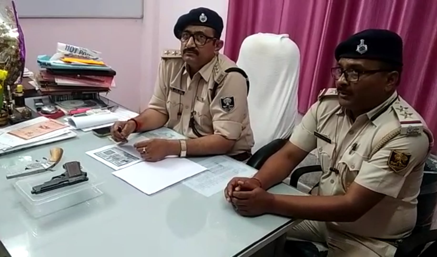 हथियार की खरीद विक्री कर रहे दो तस्कर गिरफ्तार,एक देसी कट्टा, एक पिस्टल और दो जिंदा कारतूस बरामद