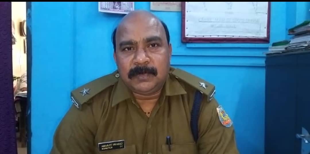 धनबाद : रेलवे प्लेटफार्म पर चेन छिनतई करते बंगाल का सिराजुद्दीन धराया