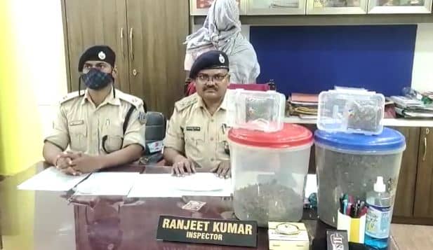 जमशेदपुर : 5 kg गांजा के साथ एक चढ़ा पुलिस के हत्थे