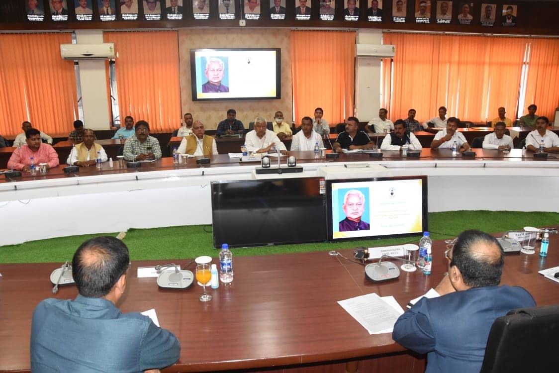 कोयलांचल की 67 समस्याओं को लेकर सांसद पहुंचे बीसीसीएल सीएमडी के पास, जल्द समाधान का मिला भरोसा