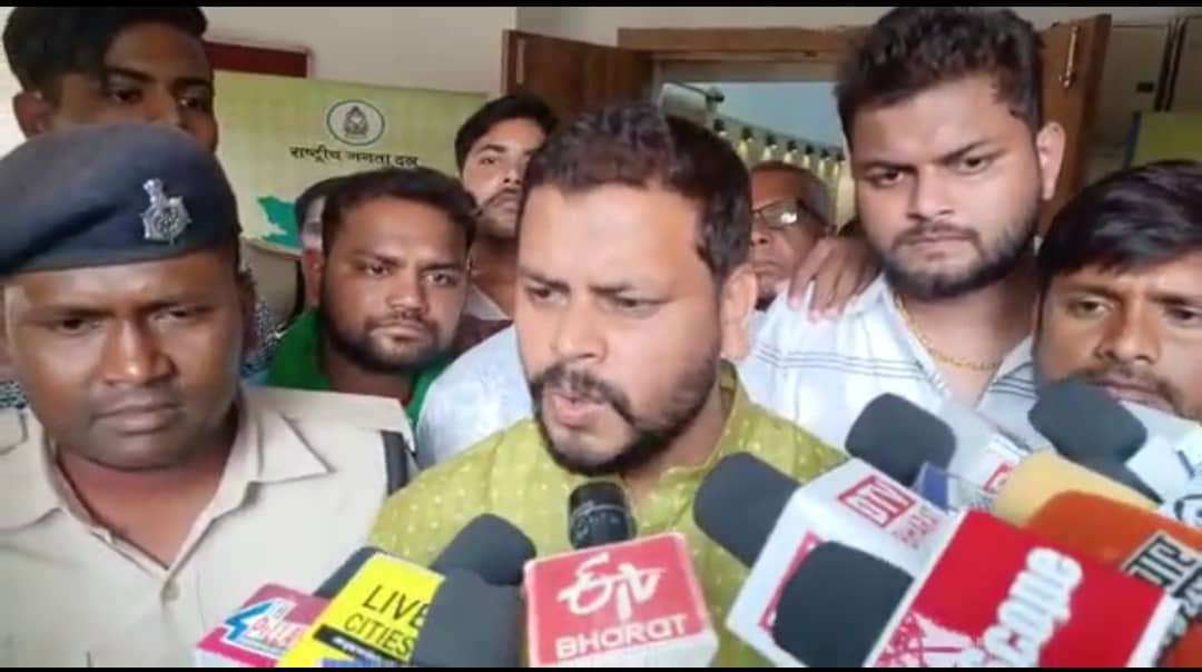 अमर पासवान RJD में शामिल, बौचहा से होंगे आरजेडी के प्रत्याशी