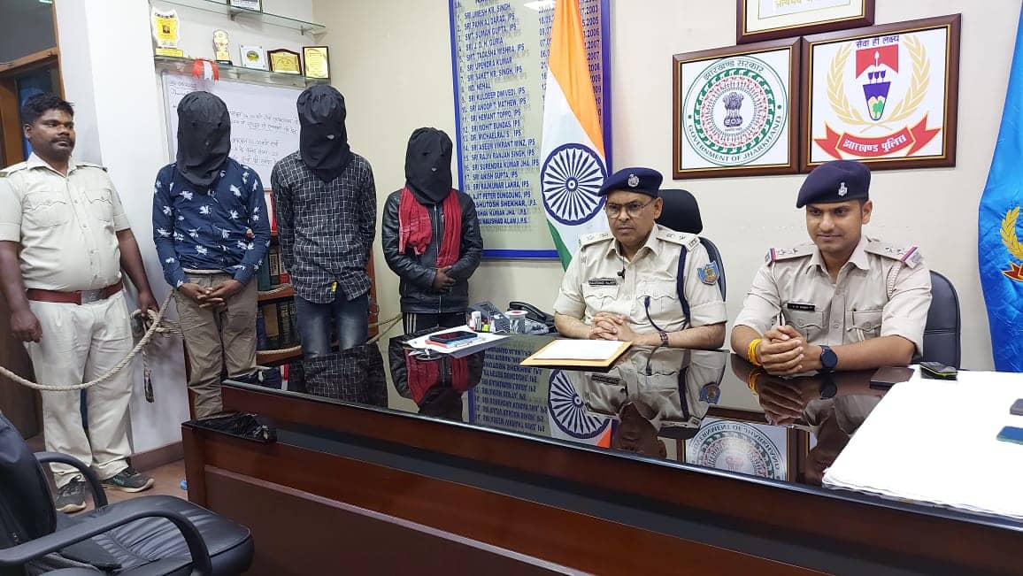 तीन सड़क लूटेरे गिरफ्तार , जेल से छूटने के बाद फिर अपराध से जुड़ रहे अपराधी, पुलिस रखेगी नजर