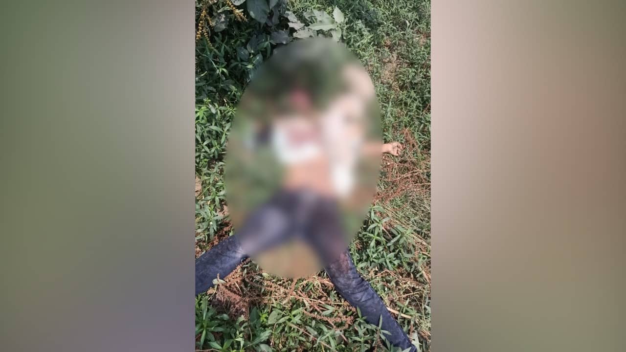 अज्ञात युवक का शव बरामद, सिर कुचल कर की गई है हत्या