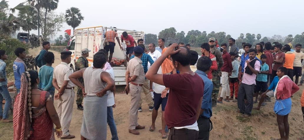 पत्नी व दो मासूम बच्चियों की निर्मम हत्या, पति ने थाने में किया सरेंडर