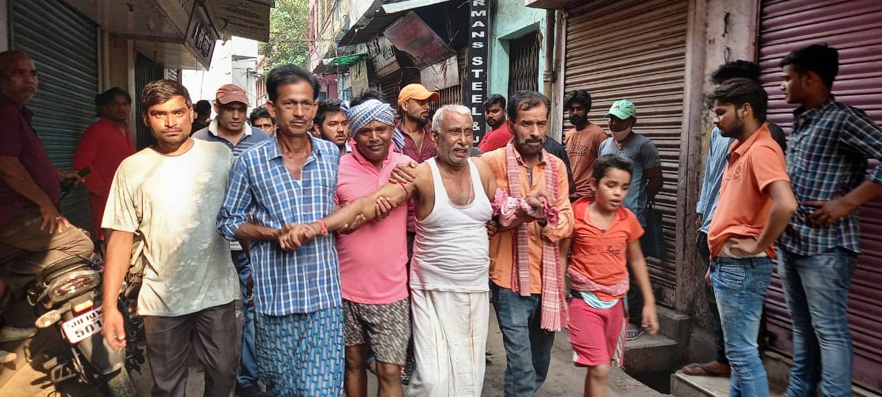 गैंगवार में मारे गए नीरज तिबारी मामले में घायल रौनक और रोहित गुप्ता को पुलिस ने लिया हिरासत में, पिता के बयान पर हत्या और साजिश की प्राथमिकी दर्ज