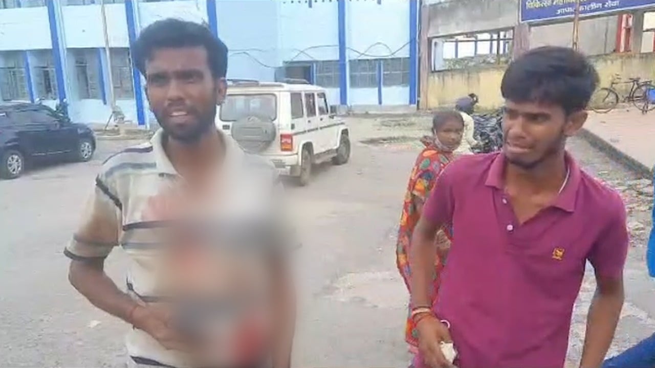 अस्पताल प्रबंधक की मनमानी, लगातार पैसे की माँग से आजिज़ परिजनो ने जब की मरीज़ की छुट्टी की बात तो कर दी गई उनकी पीटाई, परिजन भी कराए गए भर्ती