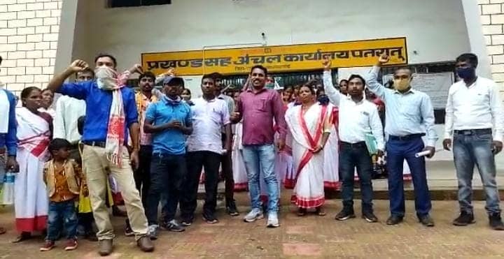 जिंदल पावर प्लांट पर आदिवासियों के सरना स्थल पर कब्जा करने का आरोप