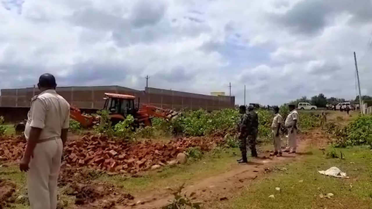 देवघर : फर्जी कागजात पर सरकारी जमीन बेच रहे भू माफिया, एसडीओ ने की कार्रवाई