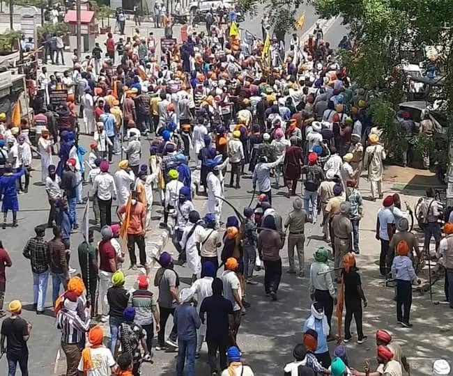 खालिस्तान को लेकर शिव सैनिक और खालिस्तान समर्थकों के बीच खींच गई तलवारें, पुलिस ने संभाला मोर्चा