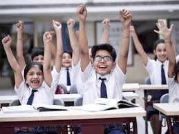 क्या मई के फर्स्ट वीक में ही शुरू हो जाएगी स्कूलों की गर्मी छुट्टी, मंत्री ने कही यह बात