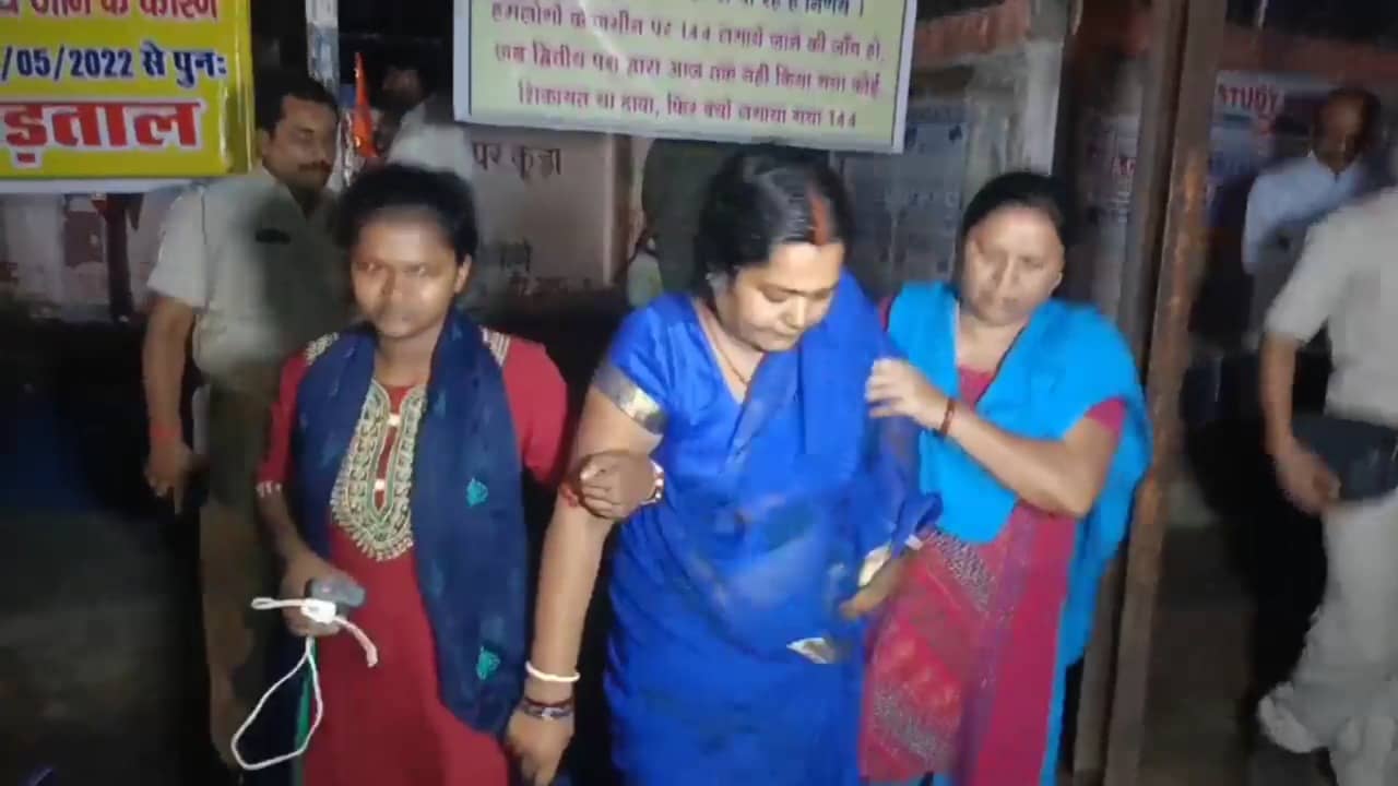 विधायक ढुल्लू से प्रताड़ित कुंती अस्पताल में, सीओ-थानेदार पहुंचे मनाने