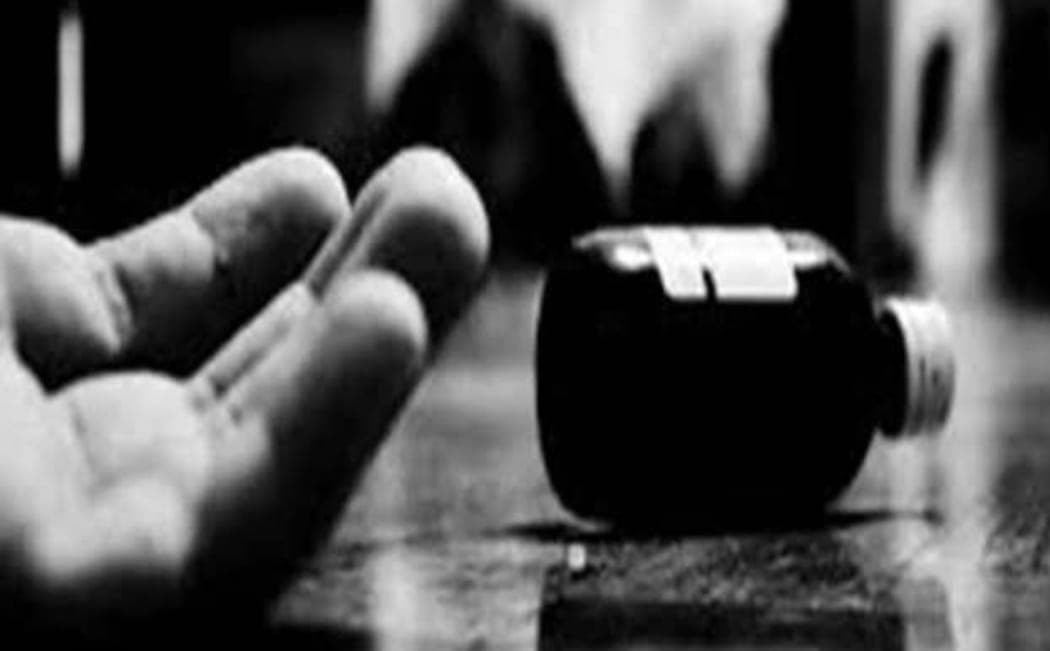 जानिए कैसे दो शादी के बाद नाबालिक पर आया पड़ोसी का दिल, फिर क्यों ले जाना पड़ा अस्पताल