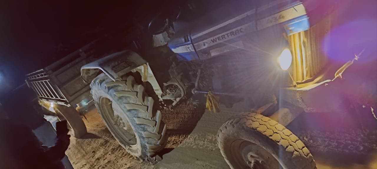 रामगढ़ : टॉकीसूद जंगल से अवैध कोयला लदा ट्रैक्टर जब्त, तस्करों में हड़कंप