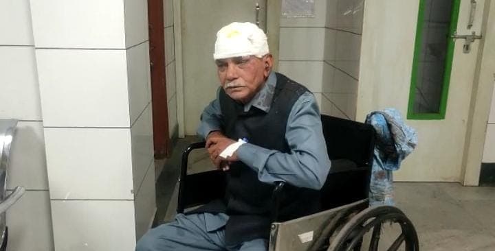 दो वाहन की टक्कर में 3 लोग घायल, सड़क दुर्घटना का रूप देकर जान से मारने का आरोप