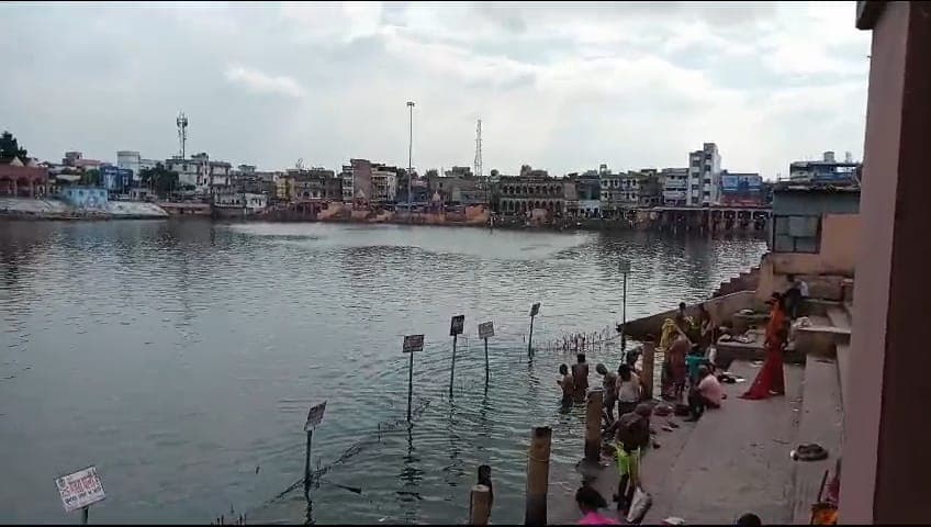 नहाए खाए के दिन महंगी बिकी लौकी, खरना पर लगेगी शिवगंगा में आस्था की डुबकी