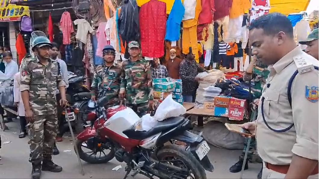 BREAKING : एक तरफ फ्लैग मार्च दूसरे तरफ अपराधियों ने मारी गोली