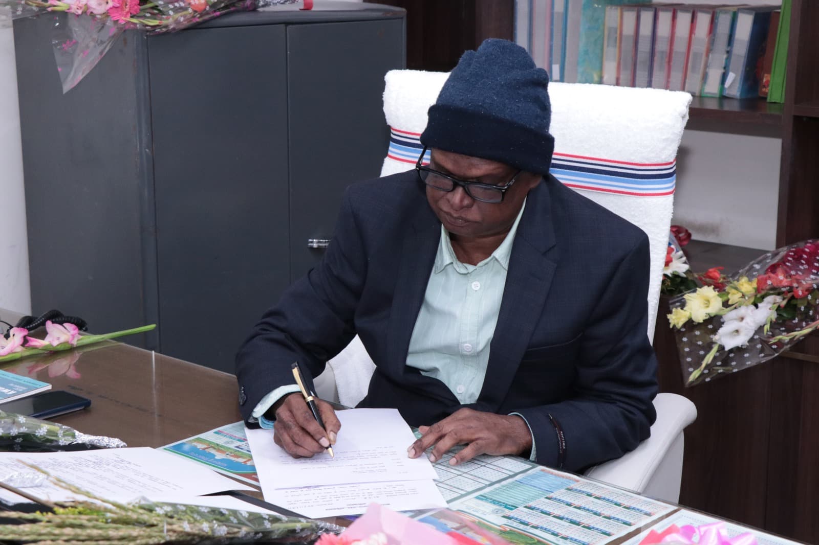 Breaking : विशेष सत्र से पहले झारखंड विधानसभा के प्रभारी सचिव बने माणिक लाल हेंब्रम