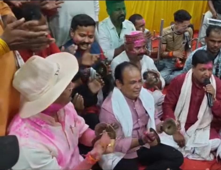 राजनीतिक दलों पर होली का "साइड इफ़ेक्ट,धनबाद में कांग्रेस क्यों नहीं रही अछूती, पढ़िए विस्तार से