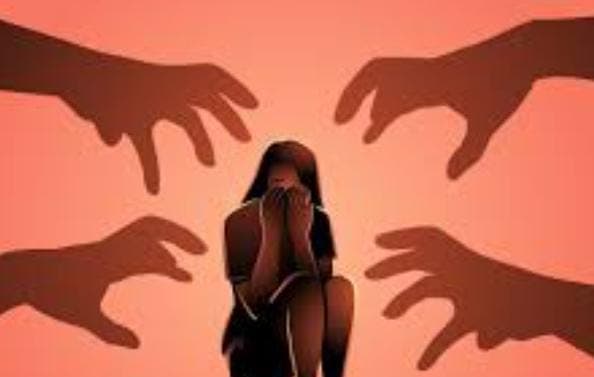 Big Breaking: गोड्डा में नाबालिक आदिवासी बच्ची के साथ 8 लोगों ने किया गंदा काम, अरोपियों में नबालिग भी शामिल