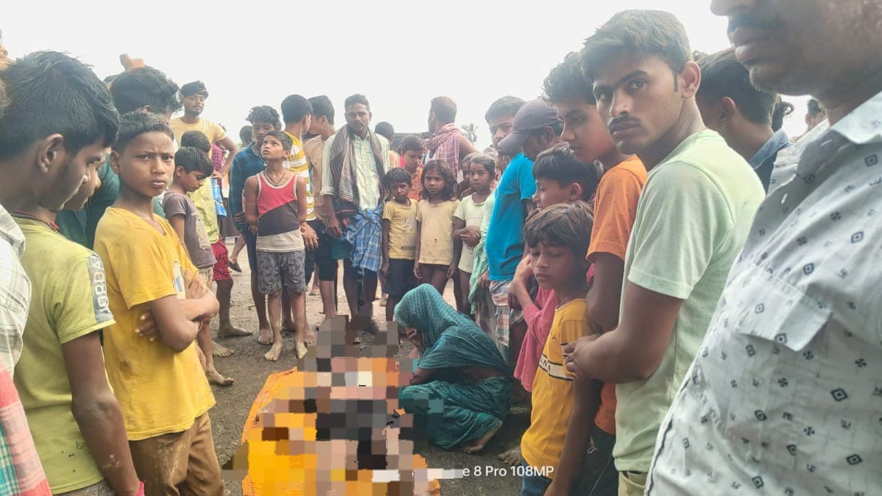 पाकुड़: तालाब किनारे मिला युवक का शव, गांव में मचा कोहराम, हत्या या आत्महत्या? जांच में जुटी पुलिस