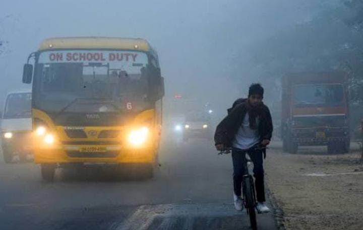 Weather Alert:रांची के इन इलाकों में जमने लगी है बर्फ! न्यूनतम पारा पहुंचा 2.5 डिग्री, पढ़े कब मिलेगी राहत
