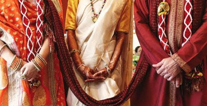 यदि पहली पत्नी के रहते पति कर ले दूसरी शादी, तो कितने साल की होती है सजा, पढ़ें क्या कहता है कानून